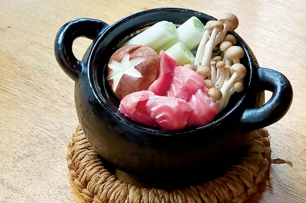 きんの藏(きんの蔵)、キンクラの料理「生本マグロのネギマ鍋」